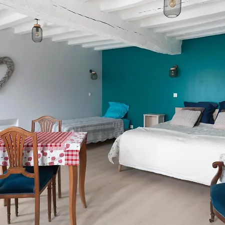 D Hotes Bed & Breakfast 3*